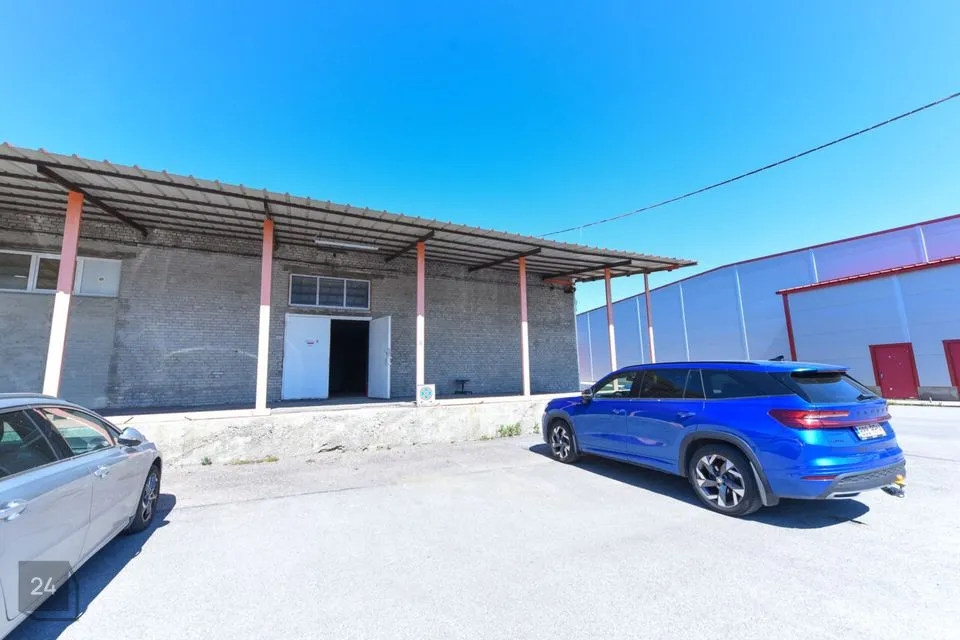 240 m² Äripind  -  Tallinn, Lasnamäe linnaosa