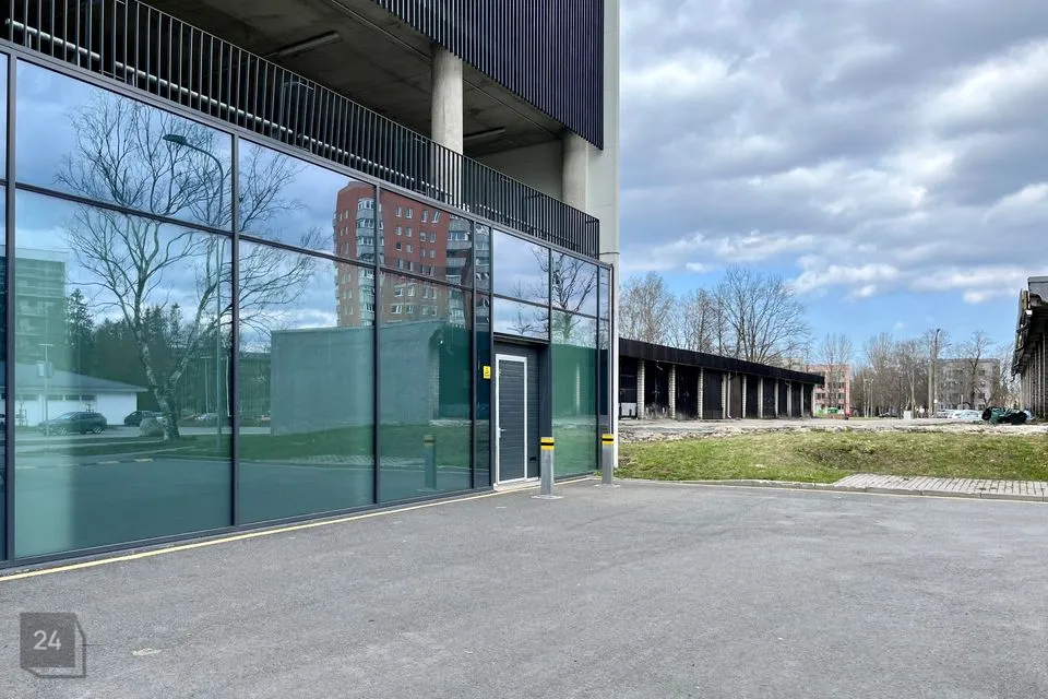 Mitme sihtotstarbega, 186 m² Äripind  -  Tallinn, Mustamäe linnaosa - foto 2