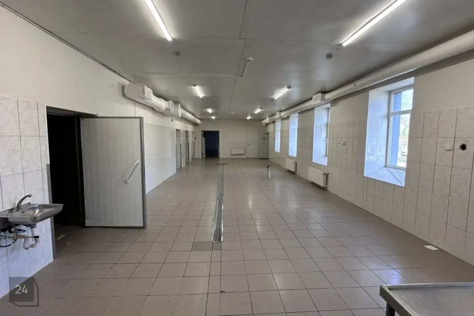 Mitme sihtotstarbega, 820 m² Äripind  -  Tallinn, Lasnamäe linnaosa