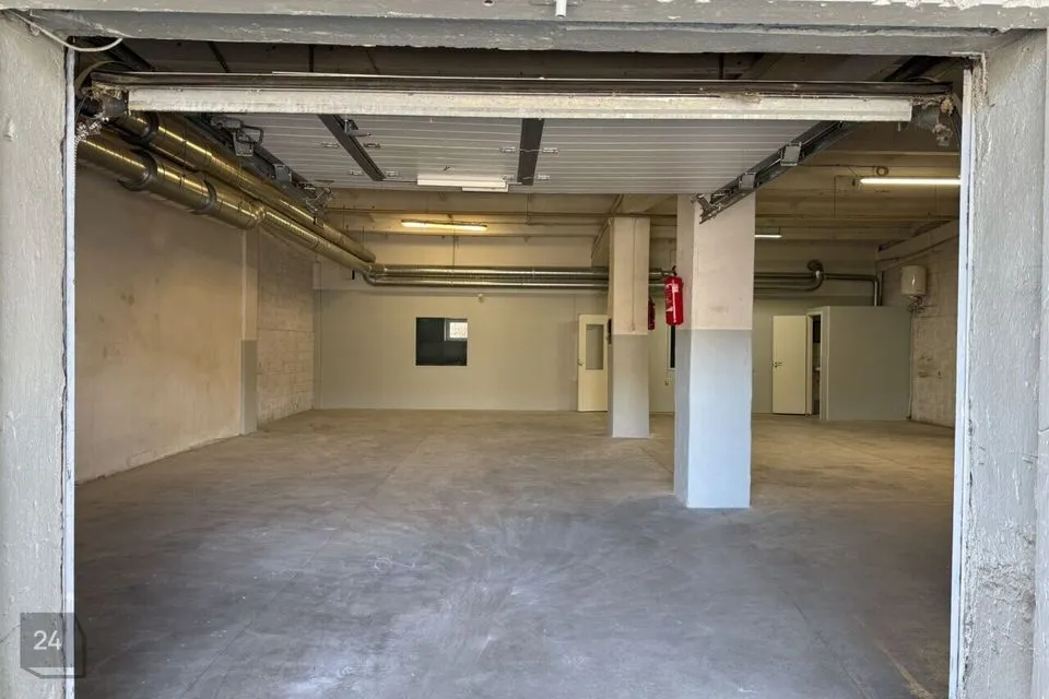 Kaubandus, 210 m² Äripind  -  Tallinn, Mustamäe linnaosa