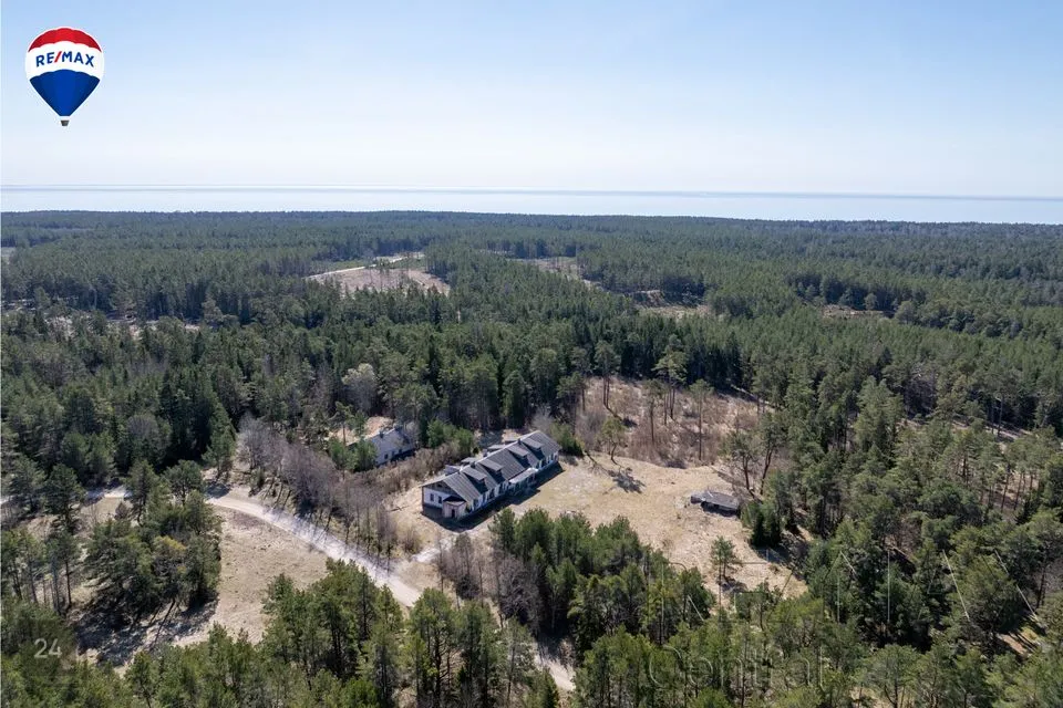 10-toaline Maja  -  Hiiumaa vald, Ojaküla