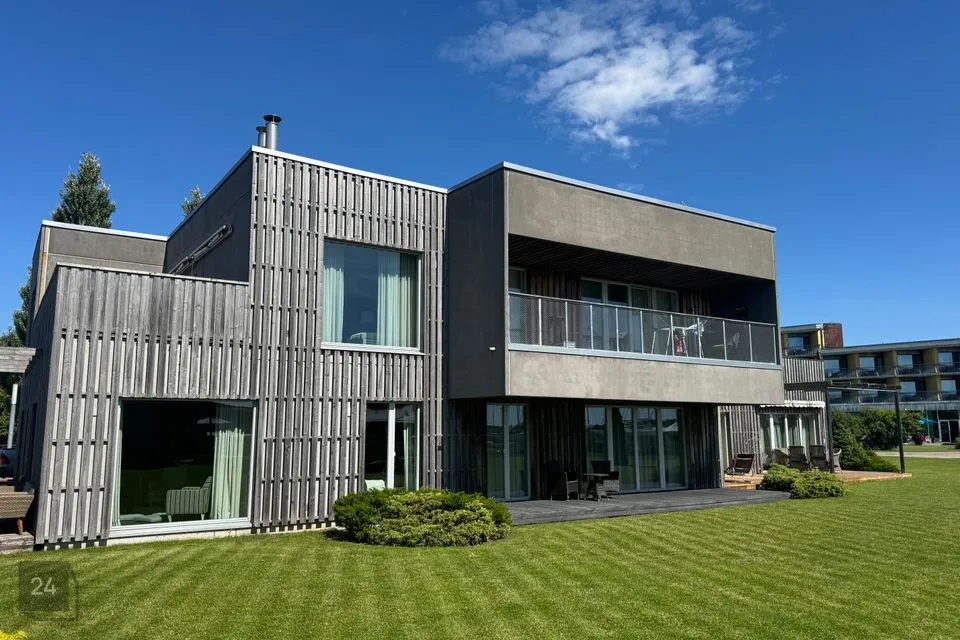2-toaline Korter  -  Saaremaa vald, Kuressaare linn