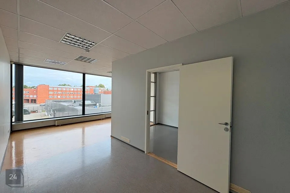Büroo või Teenindus, 36 m² Äripind - Tallinn, Kristiine linnaosa - foto 2