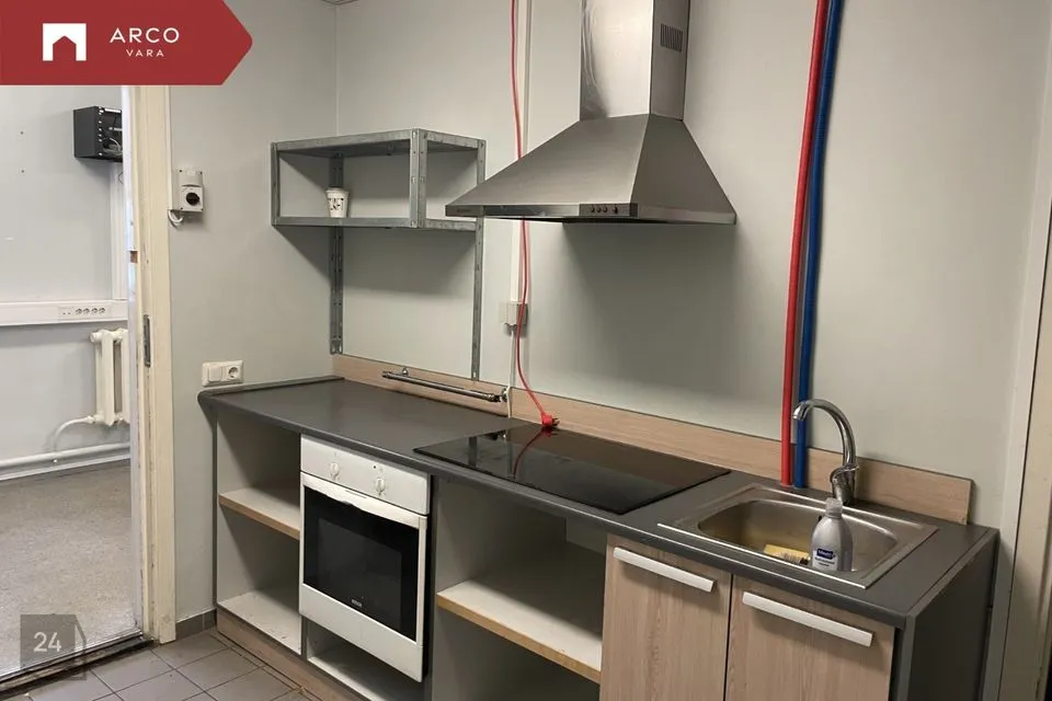 Ladu, 25 m² Äripind  -  Tallinn, Mustamäe linnaosa