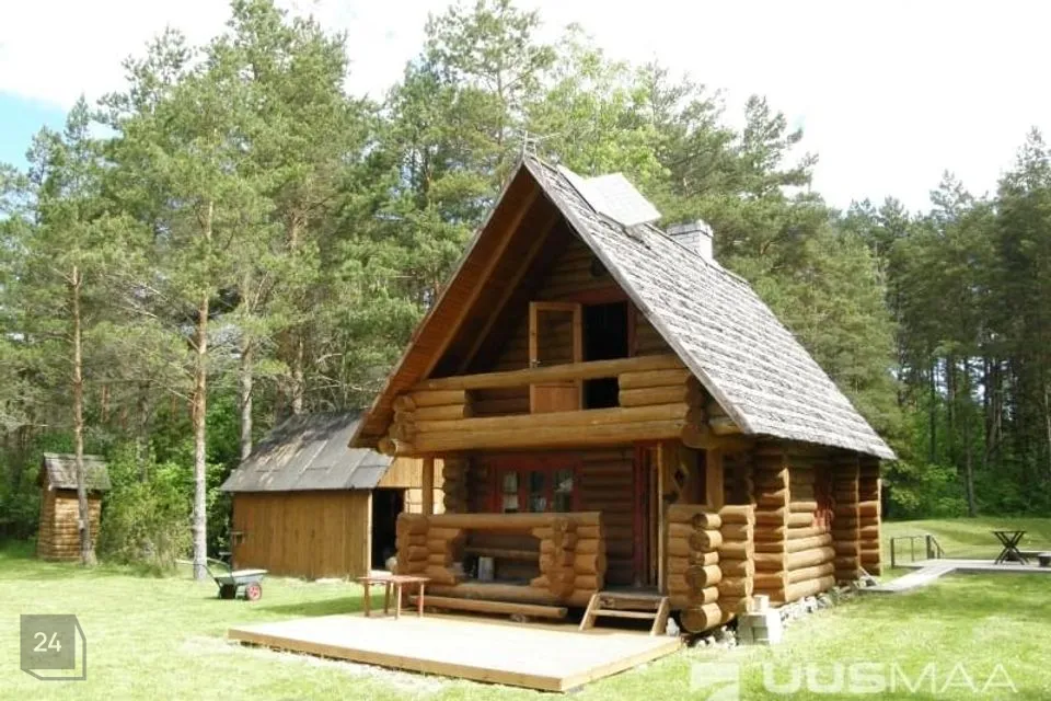 3-toaline Maja - Hiiumaa vald, Esiküla