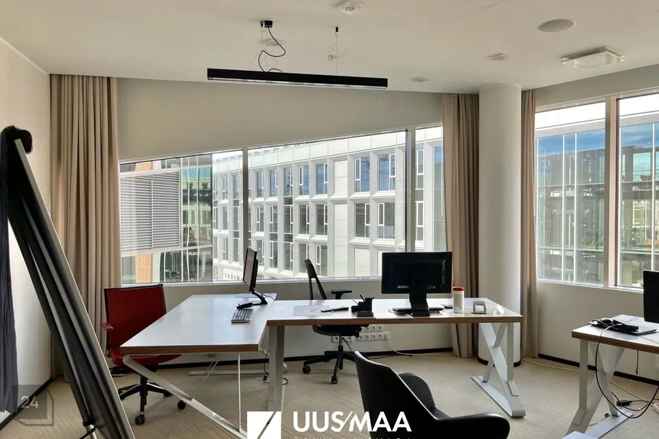 Büroo, 326 m² Äripind  -  Tallinn, Kesklinna linnaosa