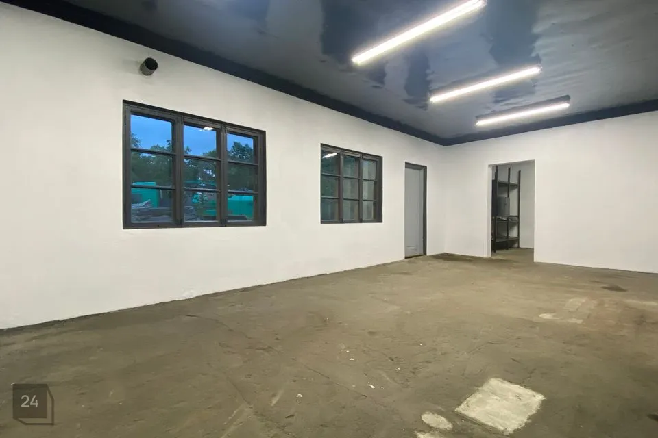Tootmine või Ladu, 64 m² Äripind - Saaremaa vald, Laheküla