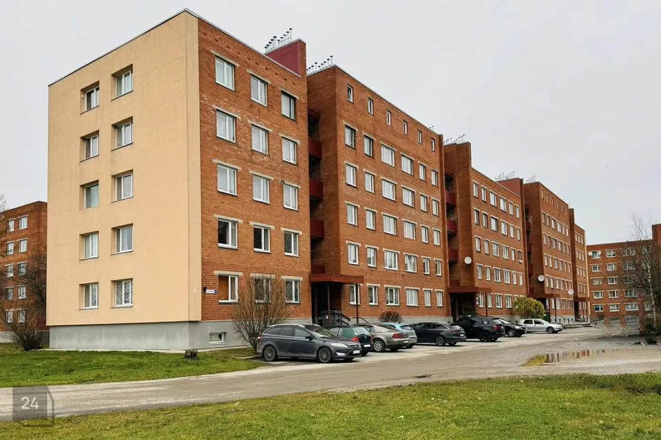 2-toaline Korter  -  Kohtla-Järve linn, Järve linnaosa