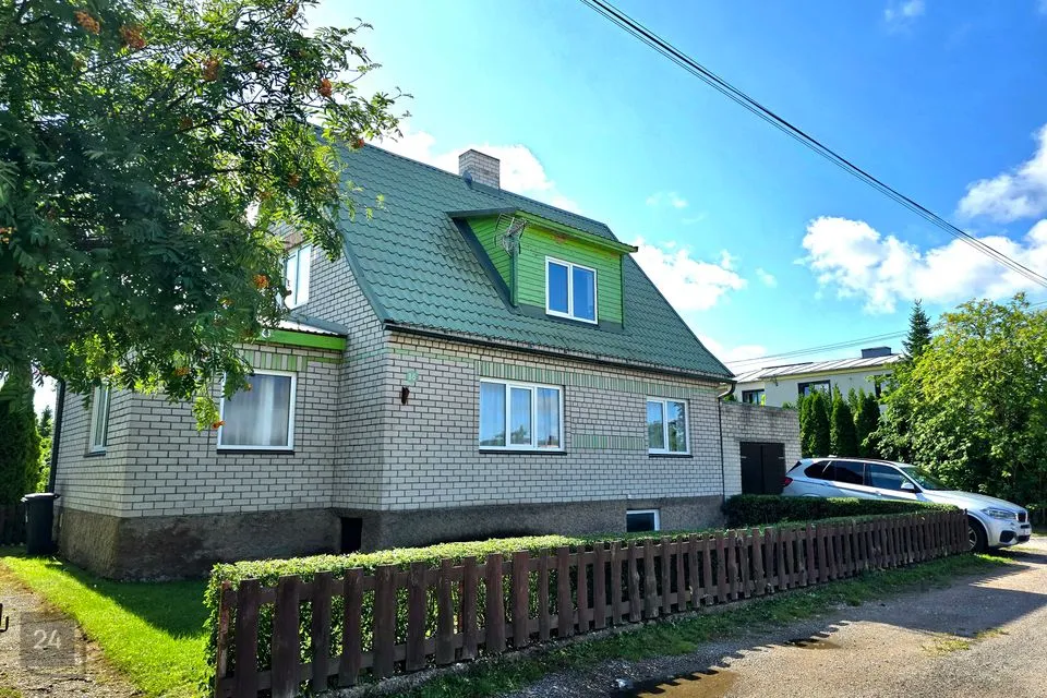 5-toaline Maja  -  Saaremaa vald, Kuressaare linn