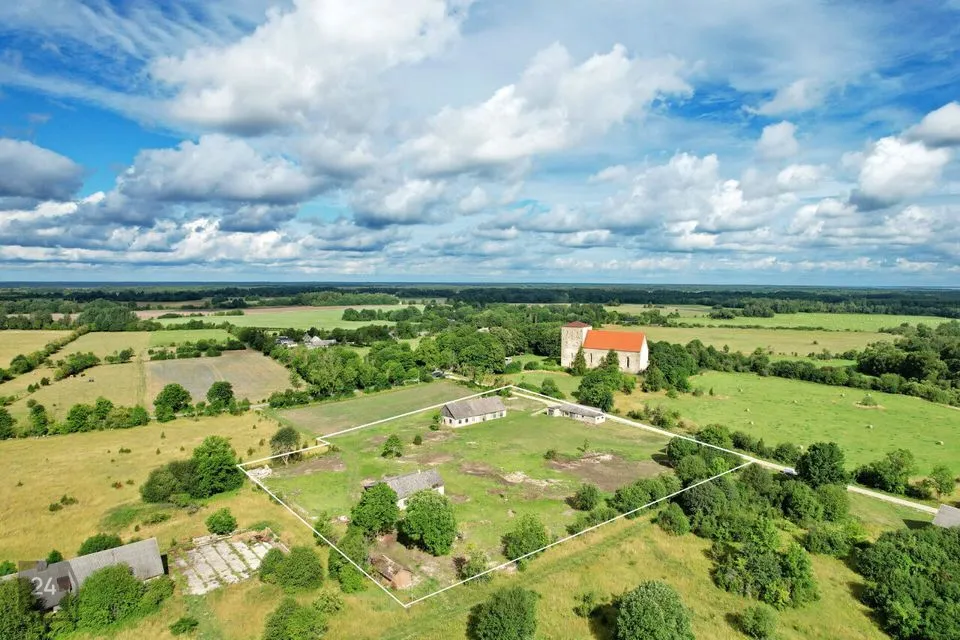 645 m² дом в Saaremaa vald, Pöide küla - фото 5