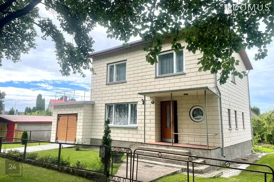 5-toaline Maja  -  Saaremaa vald, Kuressaare linn