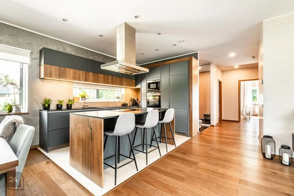 4-toaline Maja  -  Saku vald, Saustinõmme küla