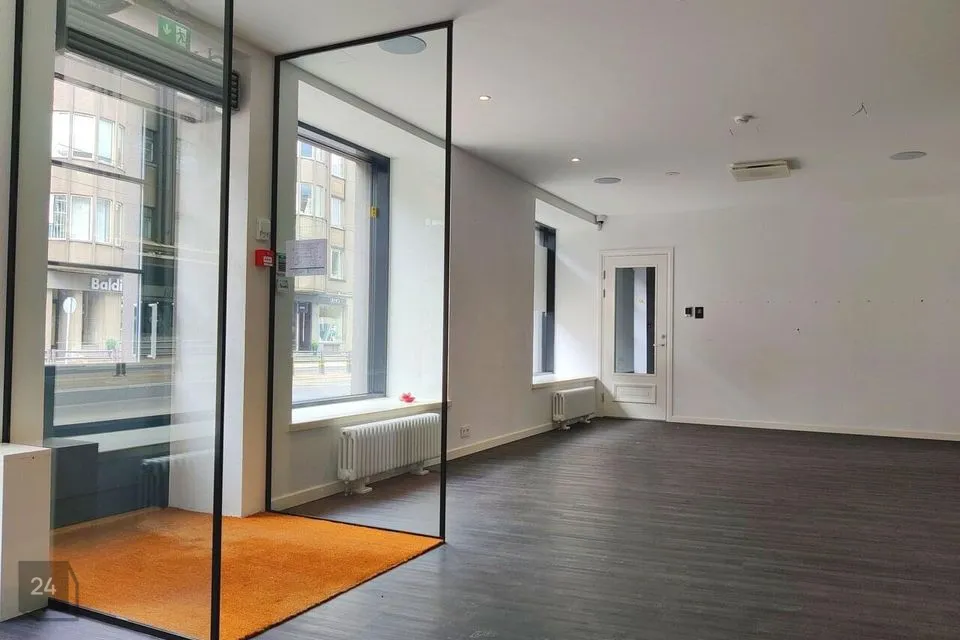 Многоцелевое, 240 m² Бизнес-площадь в Tallinn, Kesklinna linnaosa