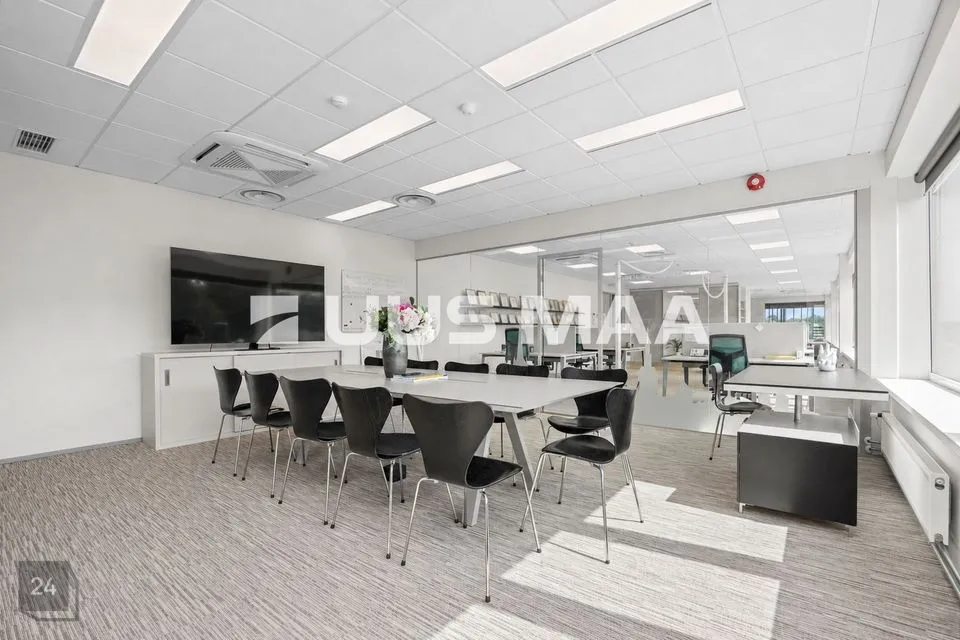 Mitme sihtotstarbega, 138 m² Äripind  -  Tallinn, Haabersti linnaosa
