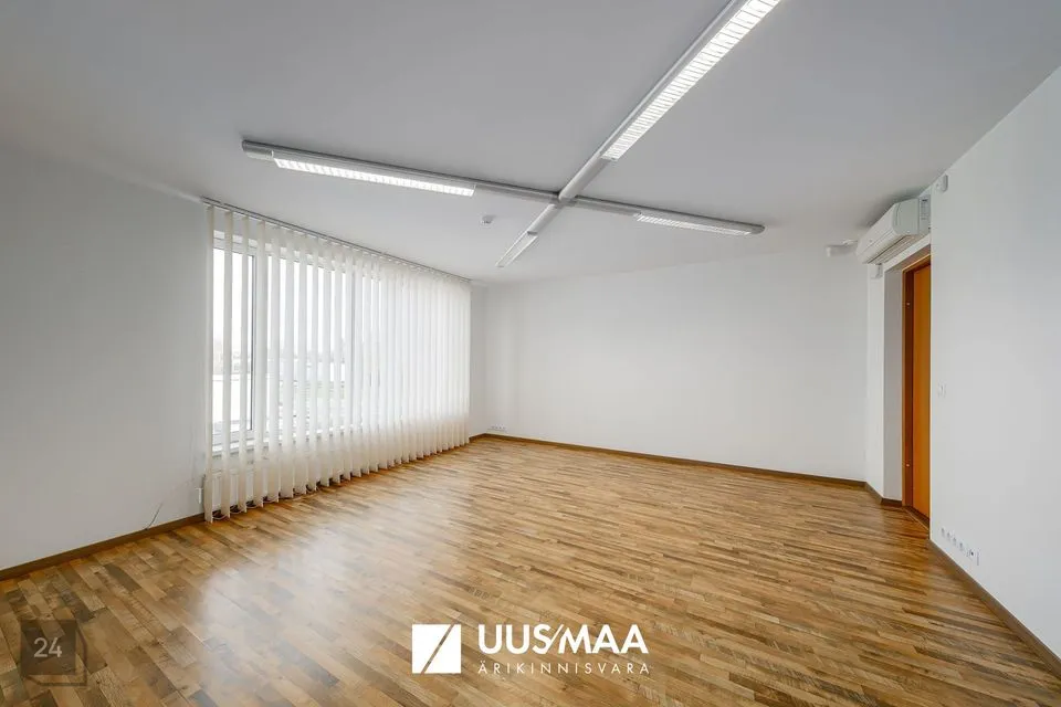 Многоцелевое, 25 m² Бизнес-площадь в Tallinn, Mustamäe linnaosa