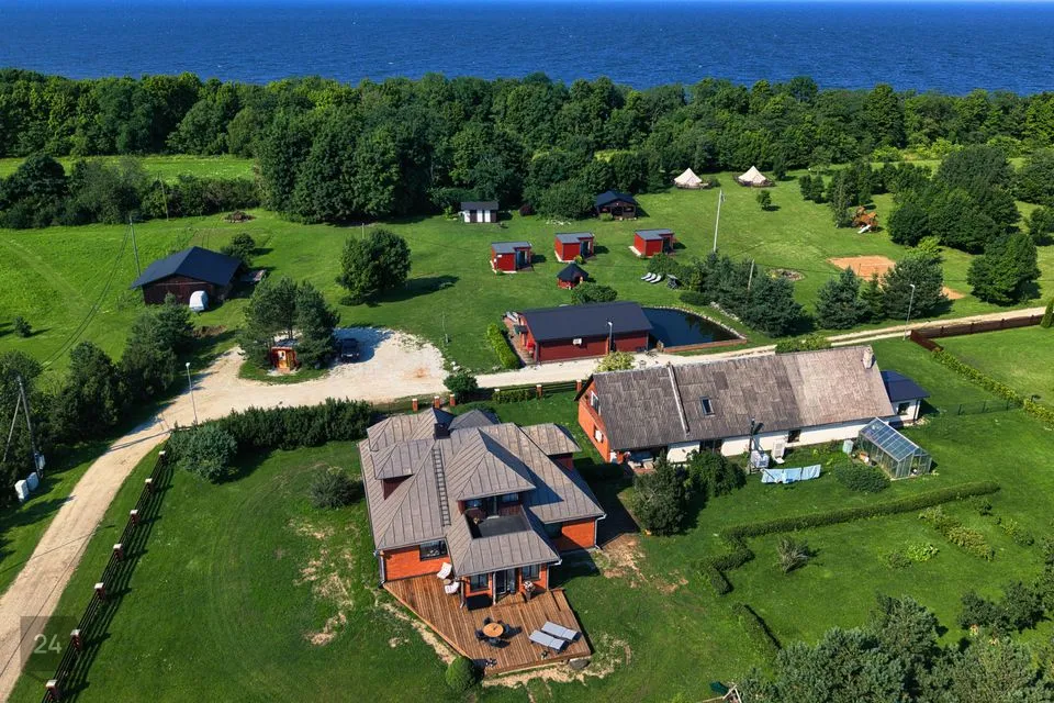 Toimiv ettevõte või Majutus, 668 m² Äripind  -  Jõhvi vald, Pühajõe küla