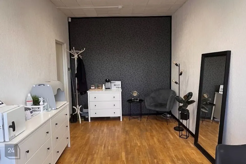 Büroo, 16 m² Äripind  -  Tallinn, Lasnamäe linnaosa