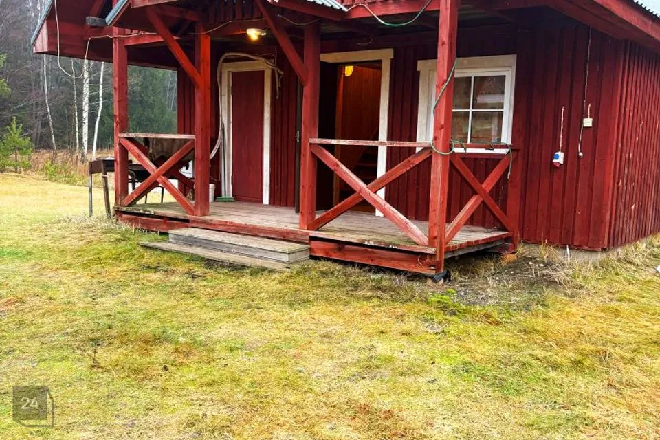 3-toaline Maja  -  Hiiumaa vald, Leigri küla