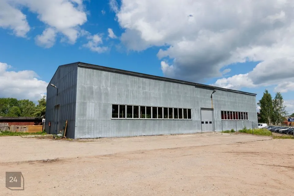 Mitme sihtotstarbega, 748 m² Äripind  -  Viljandi linn