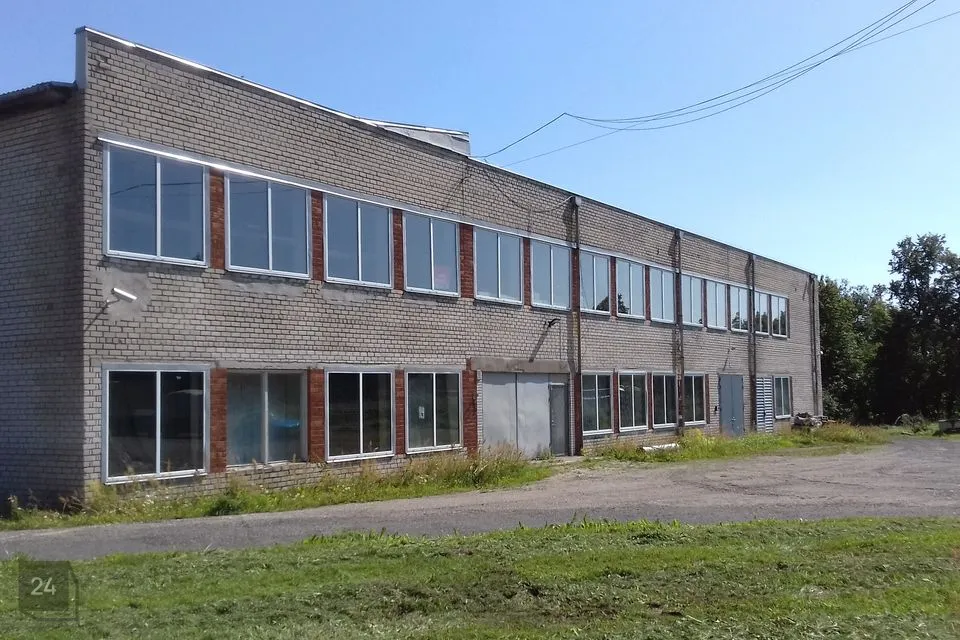 Ladu, 1930 m² Äripind  -  Pärnu linn, Audru alevik