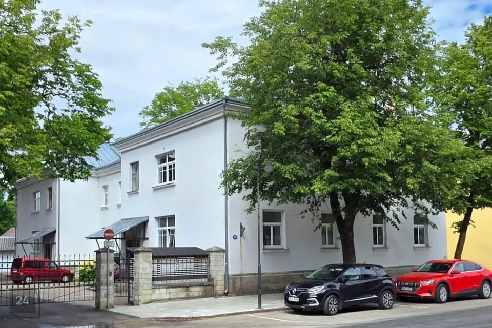 2-toaline Korter  -  Saaremaa vald, Kuressaare linn