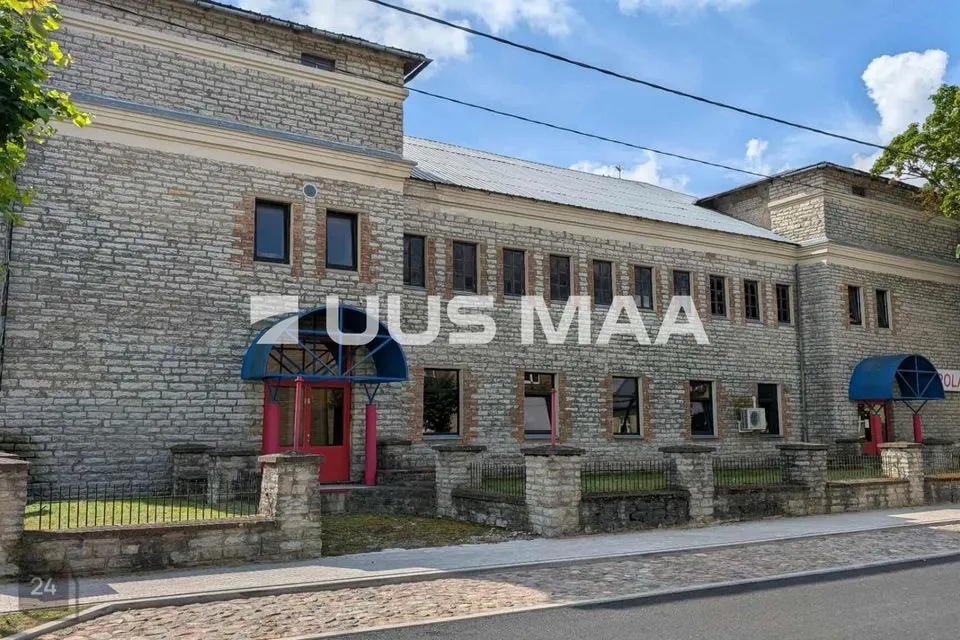 876 m² Äripind - Rakvere linn