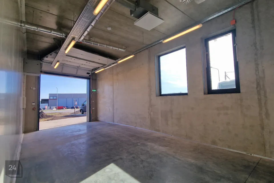 Kaubandus, 87 m² Äripind  -  Rae vald, Peetri alevik