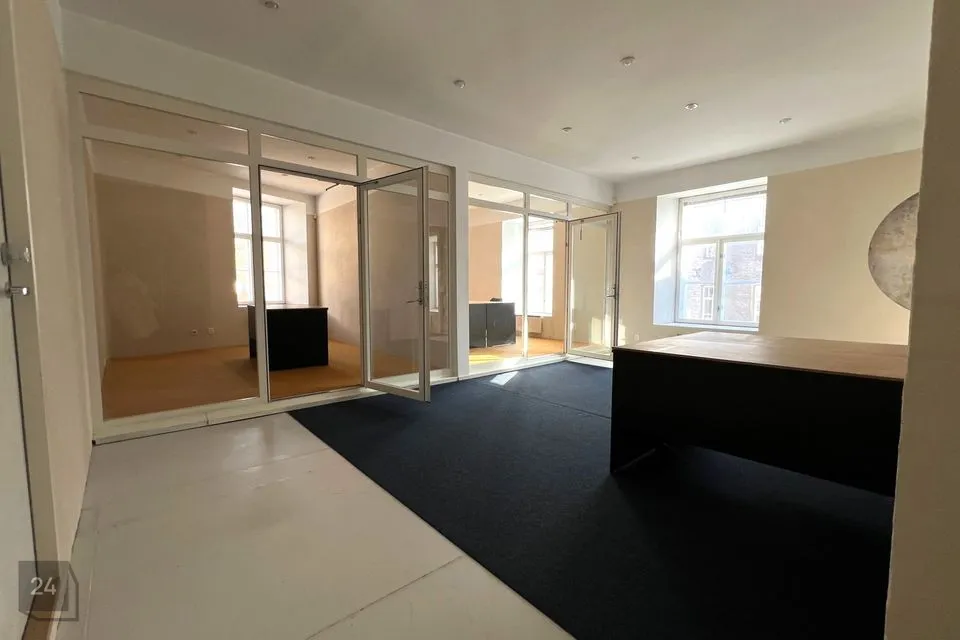 Mitme sihtotstarbega, 214 m² Äripind  -  Tallinn, Kesklinna linnaosa