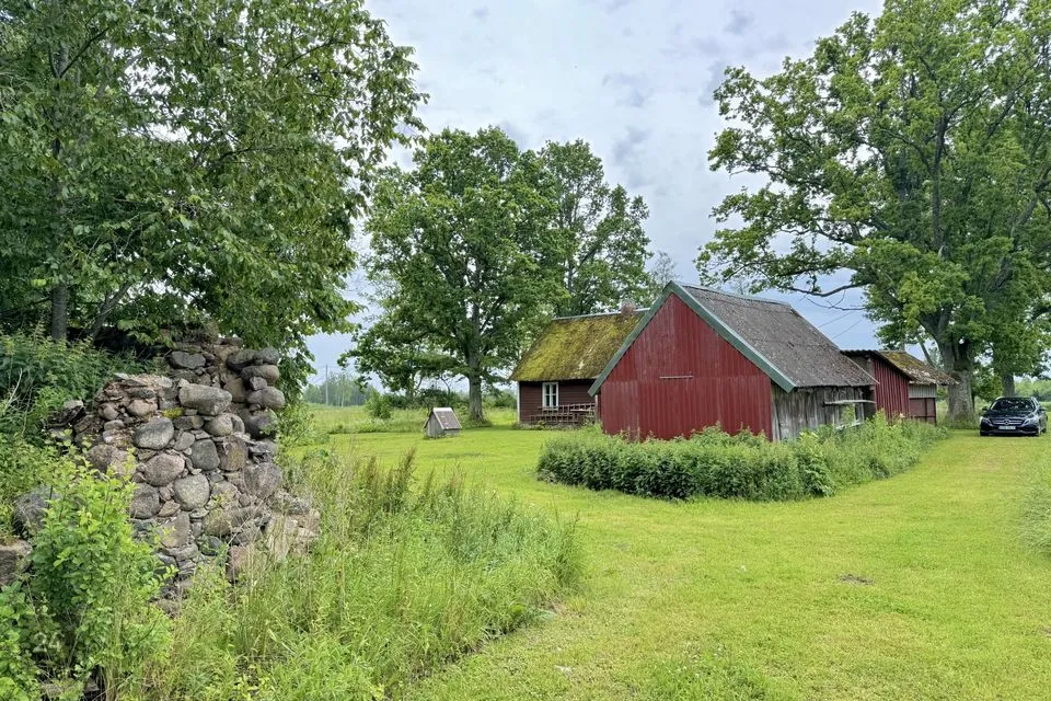 5-toaline Maja  -  Mulgi vald, Laatre küla