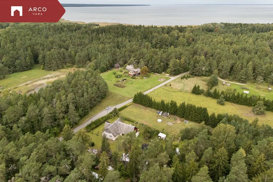 6-toaline Maja - Saaremaa vald, Leisi alevik
