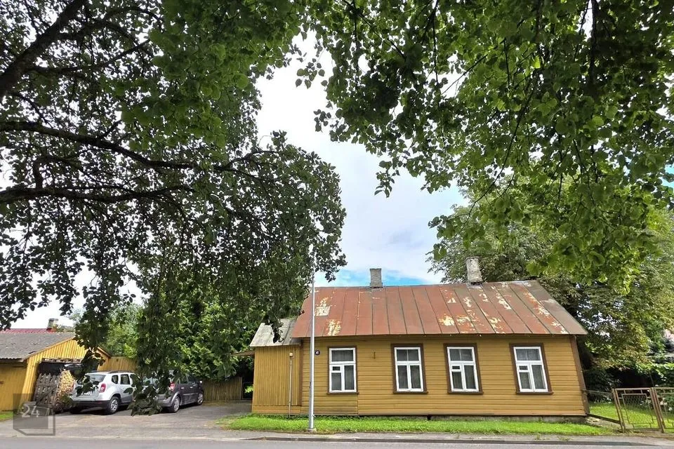 4-toaline Maja - Saaremaa vald, Kuressaare linn