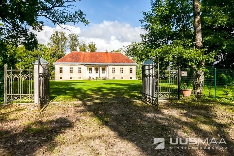 10-room house in Märjamaa vald, Konuvere küla