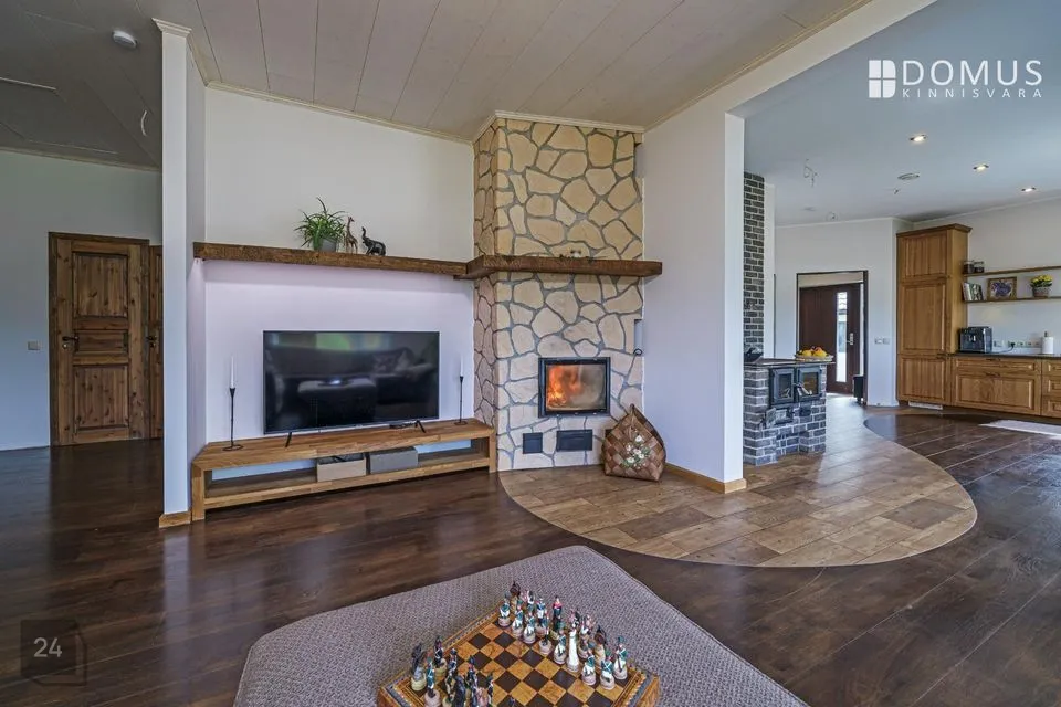 4-toaline Maja  -  Mulgi vald, Õisu alevik