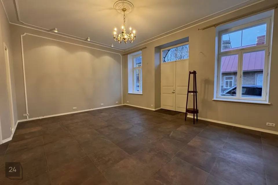 65 m² Äripind - Rakvere linn