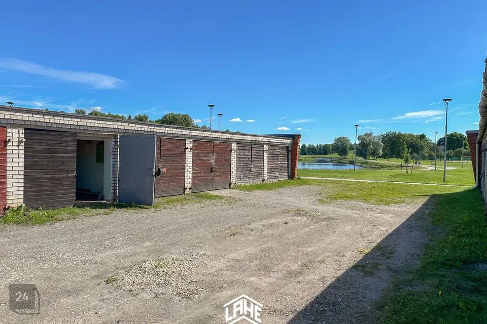 18 m² Garaaž  -  Valga vald, Valga linn