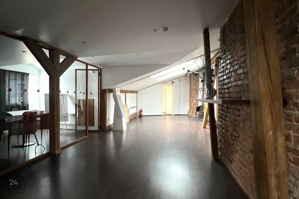 Mitme sihtotstarbega, 139 m² Äripind  -  Tallinn, Kesklinna linnaosa