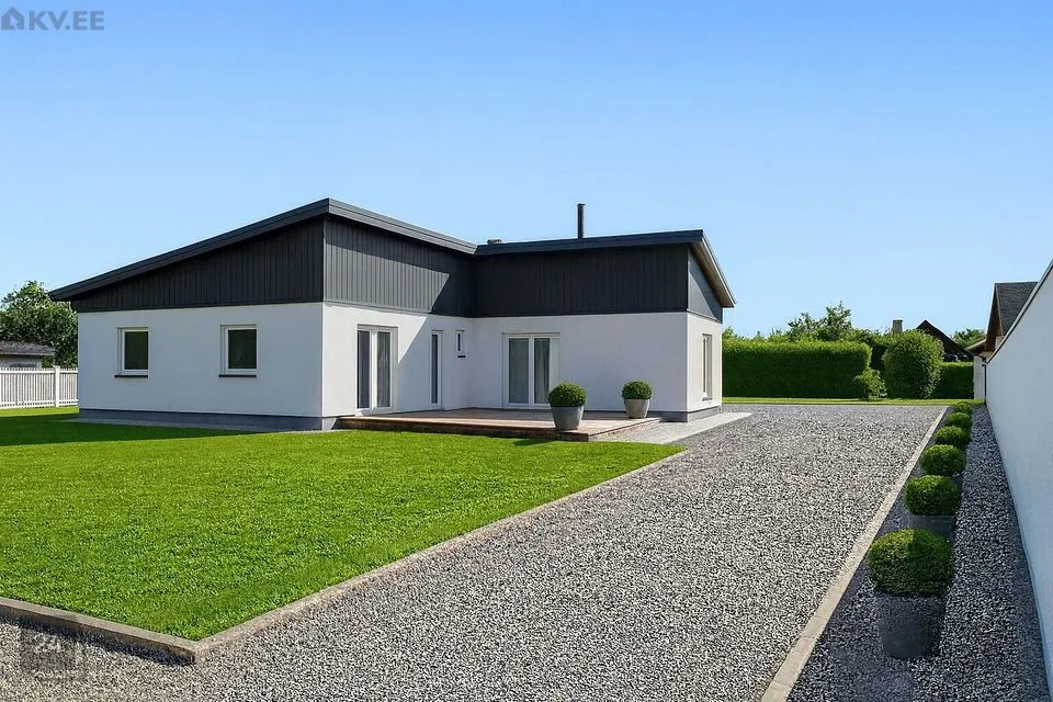 4-toaline Maja  -  Saaremaa vald, Kuressaare linn