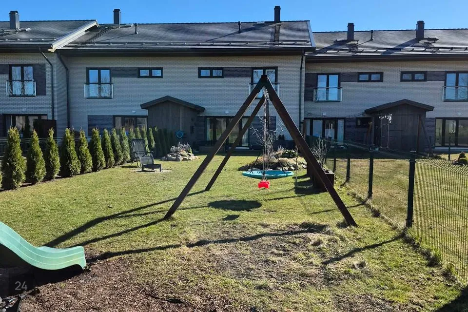 Рядный бокс, 5-комнатная часть дома в Saue vald, Ääsmäe küla
