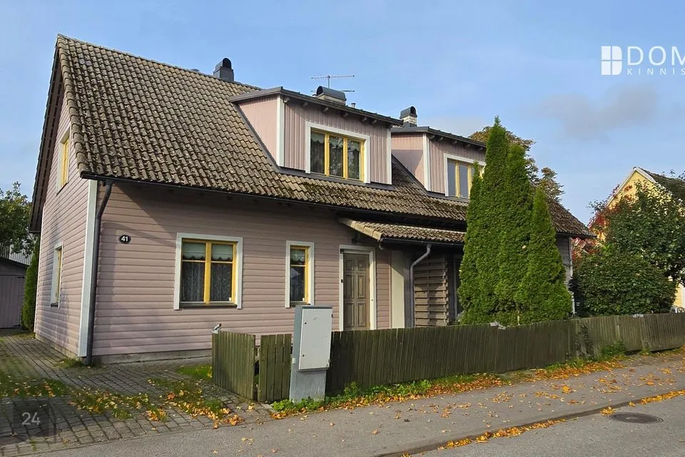 4-toaline Maja  -  Saaremaa vald, Kuressaare linn
