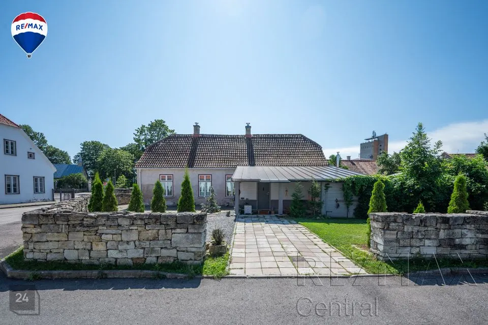 Maja - Saaremaa vald, Kuressaare linn