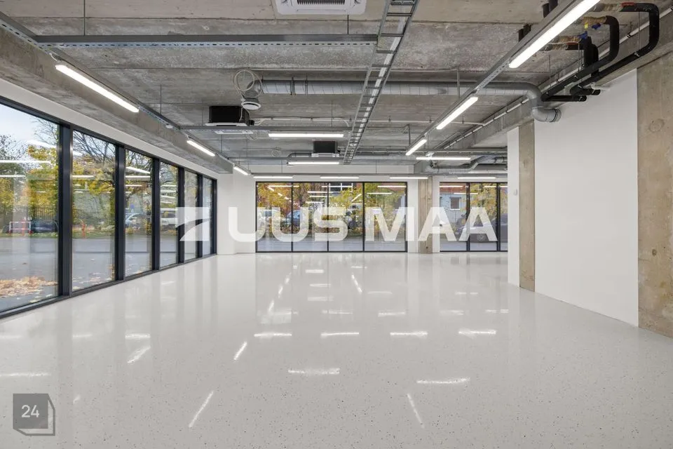 Mitme sihtotstarbega, 306 m² Äripind  -  Tallinn, Lasnamäe linnaosa