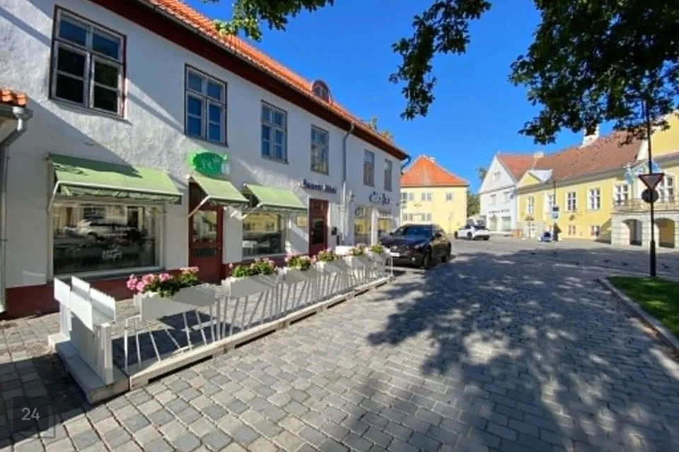Mitme sihtotstarbega, 60 m² Äripind  -  Saaremaa vald, Kuressaare linn