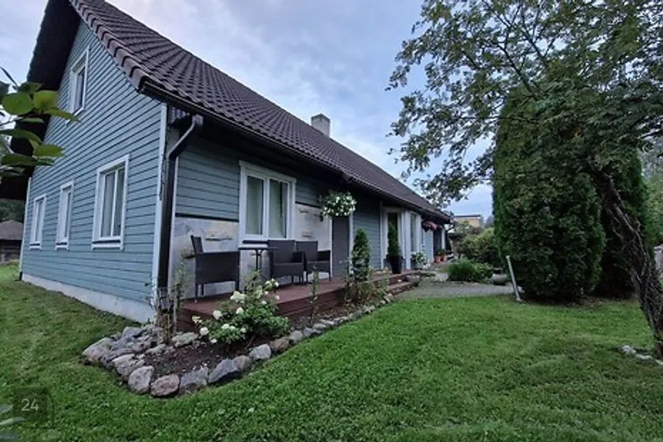 4-toaline Maja  -  Haapsalu linn, Herjava küla