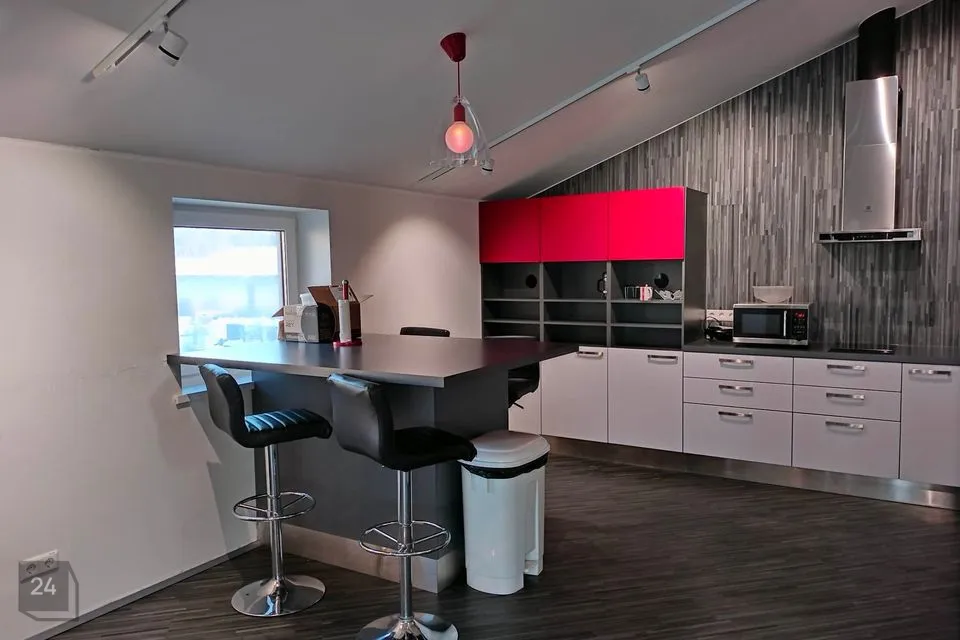 Mitme sihtotstarbega, 159 m² Äripind  -  Tallinn, Haabersti linnaosa