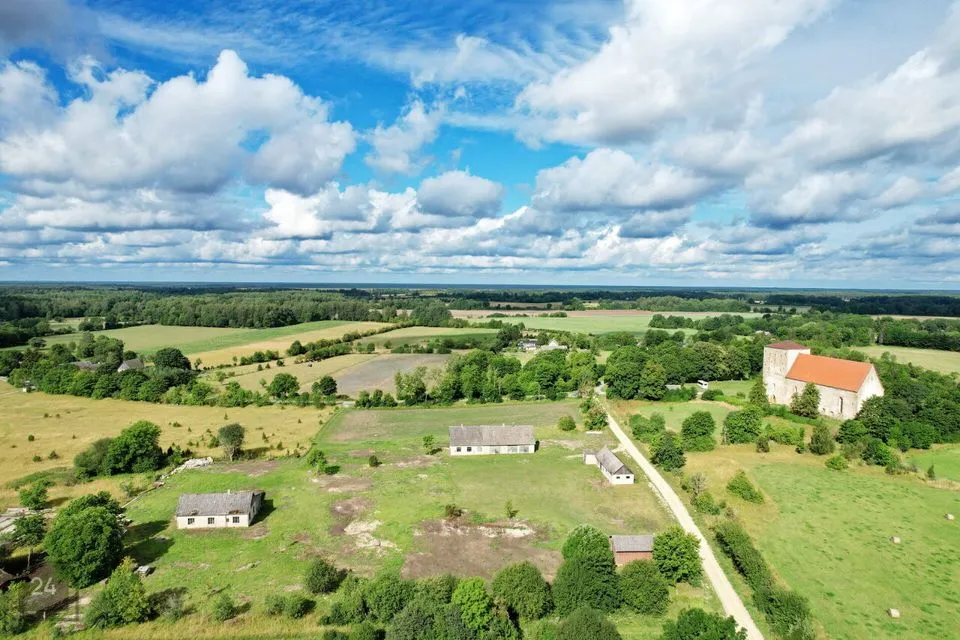 645 m² дом в Saaremaa vald, Pöide küla - фото 4