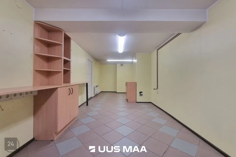 35 m² Äripind  -  Rakvere linn