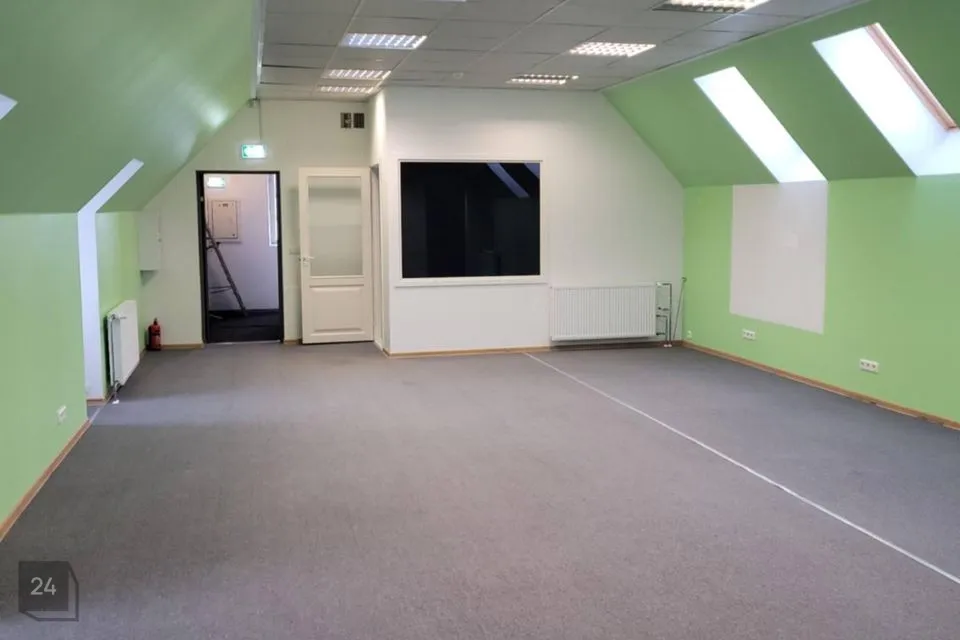 117 m² Бизнес-площадь в Saaremaa vald, Kuressaare linn