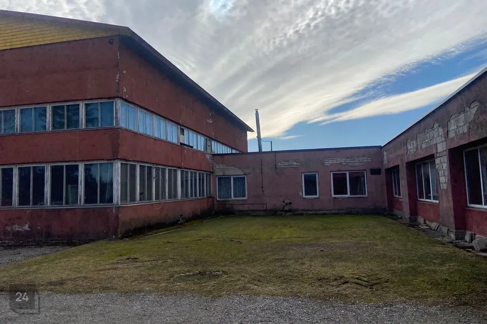 Многоцелевое, 200 m² Бизнес-площадь в Rapla vald, Rapla linn