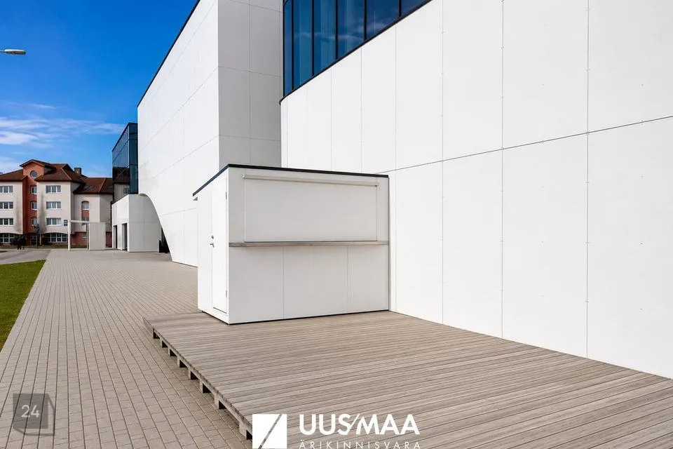 Toitlustus, 12 m² Äripind  -  Saaremaa vald, Kuressaare linn