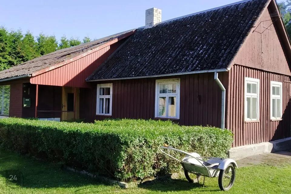 3-toaline Maja  -  Saaremaa vald, Kahutsi küla